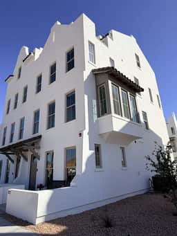Gardenia House at Desert Color by Ember Stays - Image 2