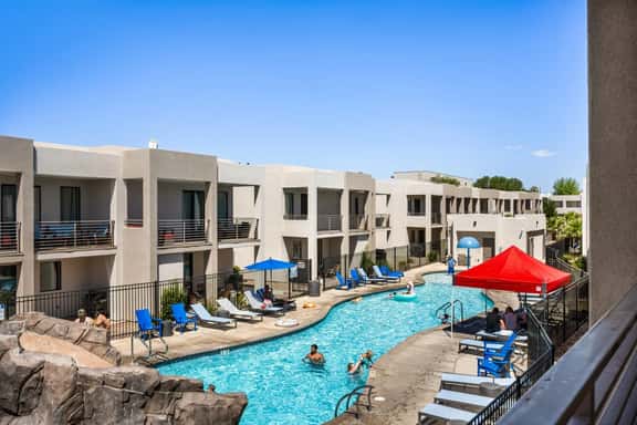 Poolside Palms at The Lofts by Ember Stays - Image 1