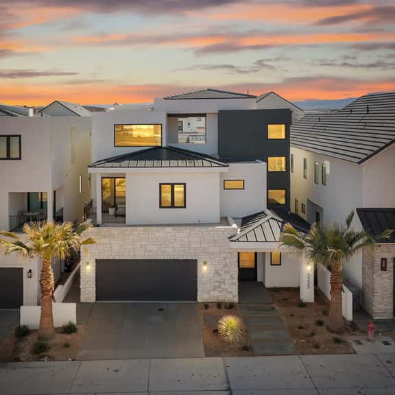 Pura Sol at Desert Color by Ember Stays - Image 1